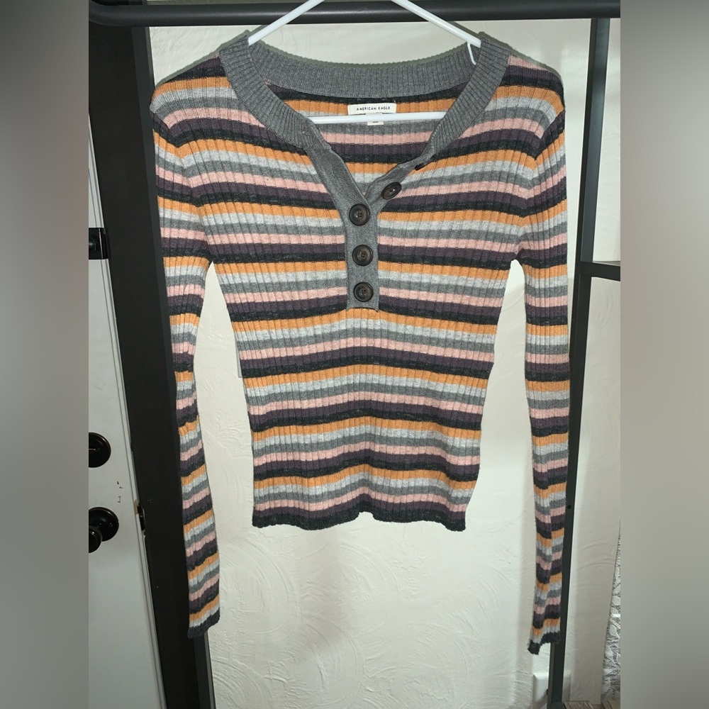 American Eagle 1/4 button down Crop top